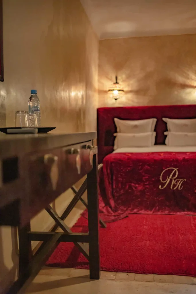Notre Riad à Marrakech à deux pas de la médina vous accueille en toute intimité pour vivre une expérience privilégiée au coeur de la ville rouge