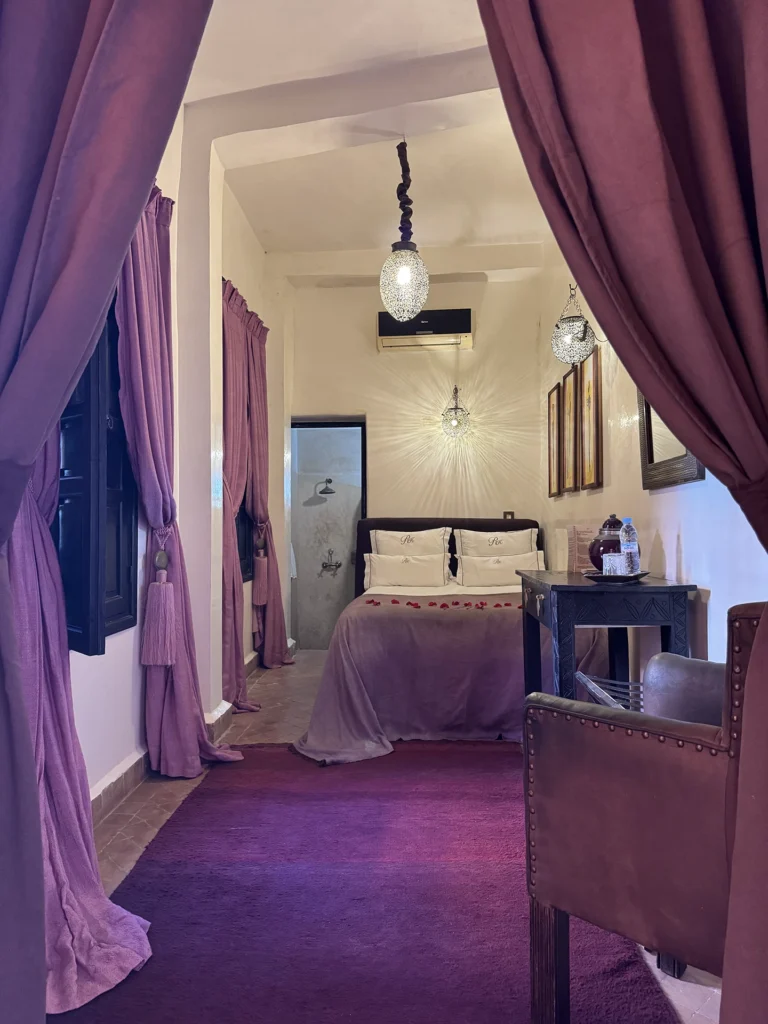 riadhermes-chambre-classique-01-1 Riad avec rooftop à Marrakech - Riad Hermès