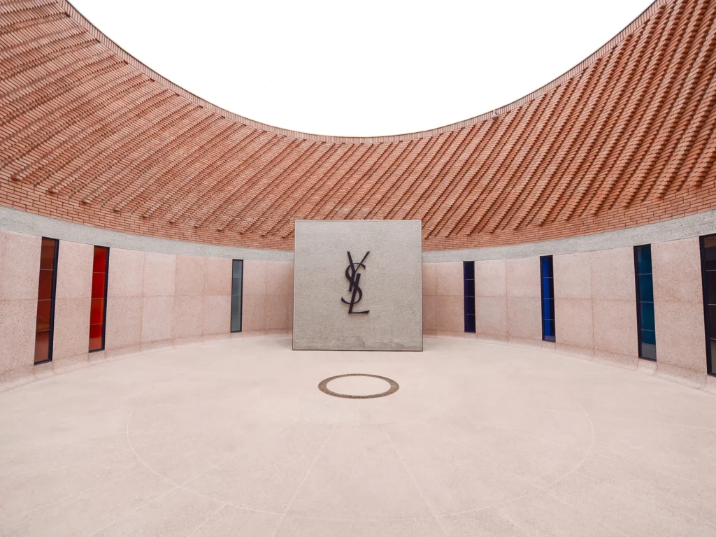 Musée Yves Saint-Laurent à Marrakech : un hommage à l’élégance et à la création